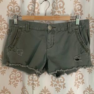 Aeropostale olive green distressed short shorts 5/6